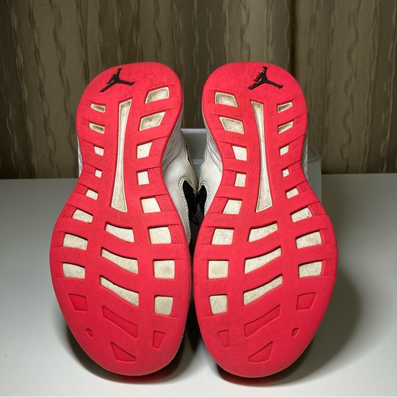 Nike Air Jordan Formula 23 Mid White Black Red Trainer 881470-009 Youth Size 5Y - Picture 5 of 15